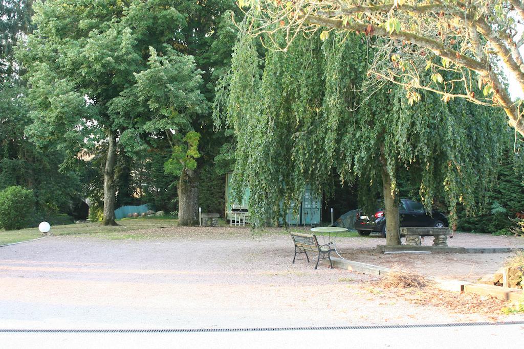 Le Petit Moulin Panzió Faverelles Kültér fotó